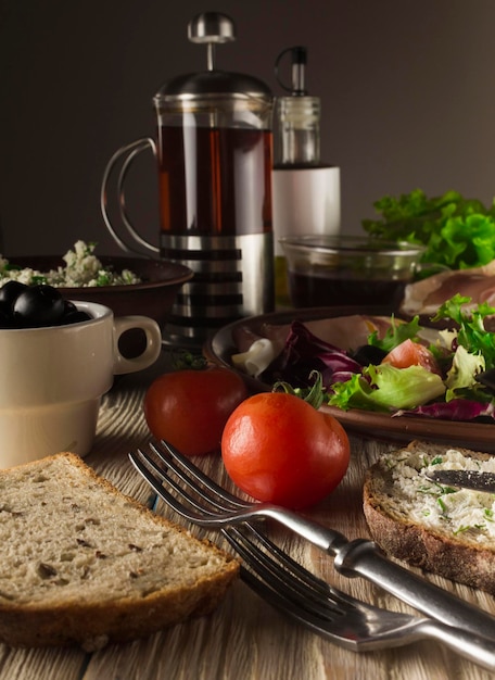 Kuchnia z przygotowanym posiłkiem