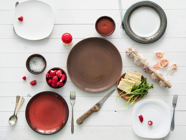 Talrze z kolorowymi potrawami